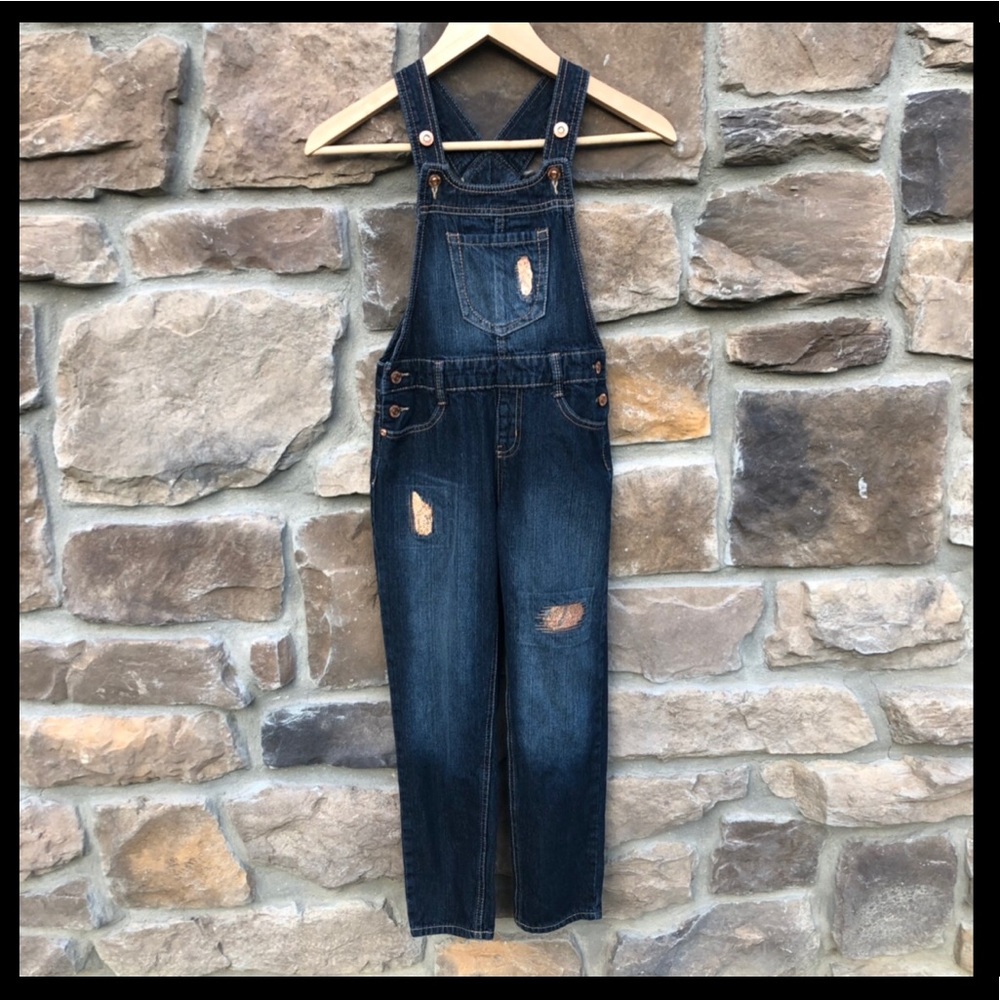 EUC Jordache 7/8 faux gold stitched overalls.